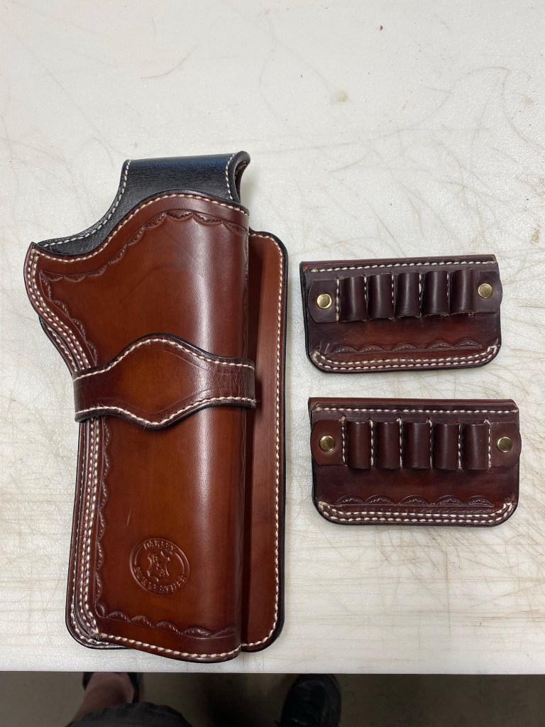 Wheel gun and cartridge loops